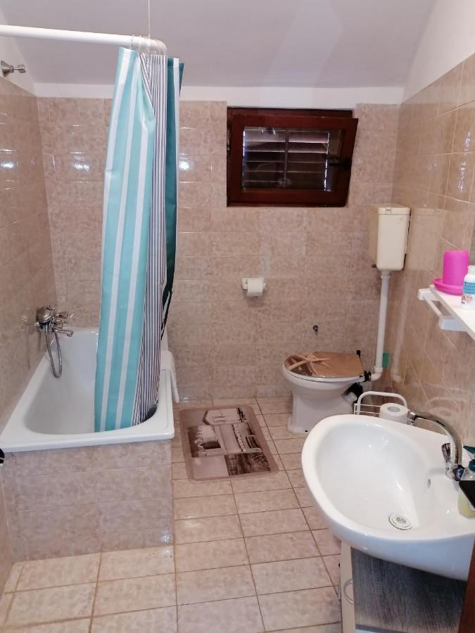 Apartments Stjepic Sukosan Ngoại thất bức ảnh
