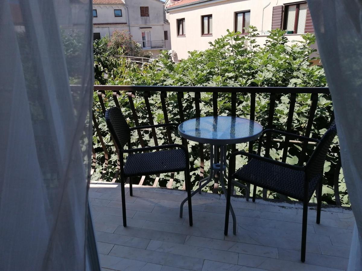 Apartments Stjepic Sukosan Ngoại thất bức ảnh