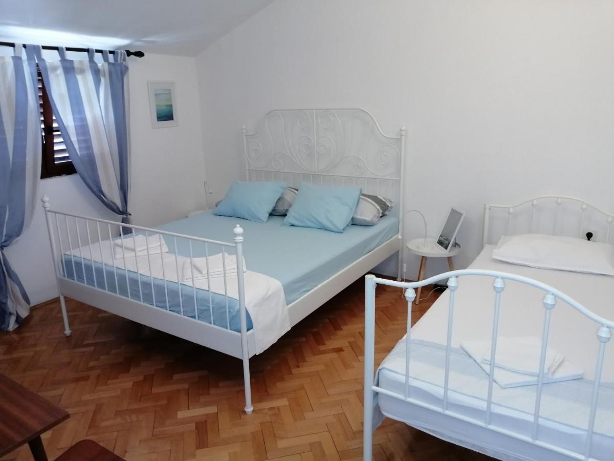 Apartments Stjepic Sukosan Ngoại thất bức ảnh