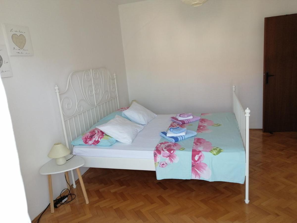 Apartments Stjepic Sukosan Ngoại thất bức ảnh
